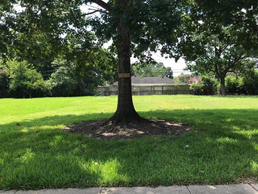 3015 Stanton Street - Photo 1