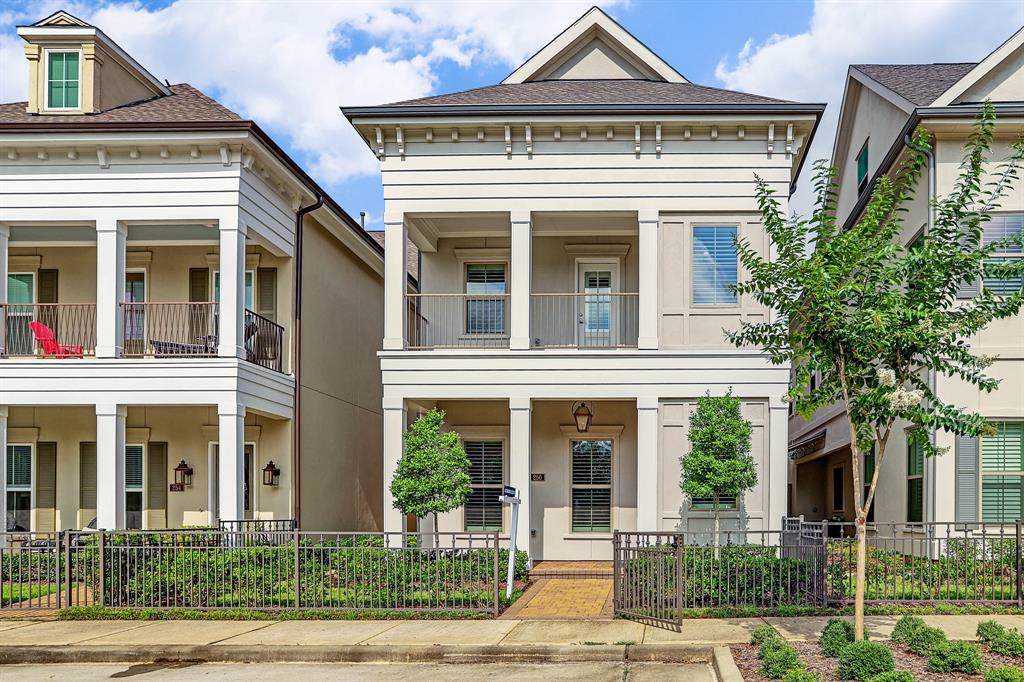 250 Green Boulevard - Photo 1