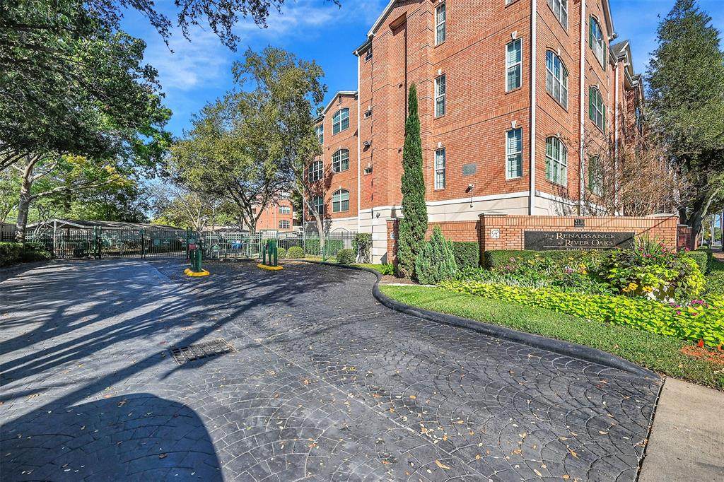 2100 Welch Street - Photo 1