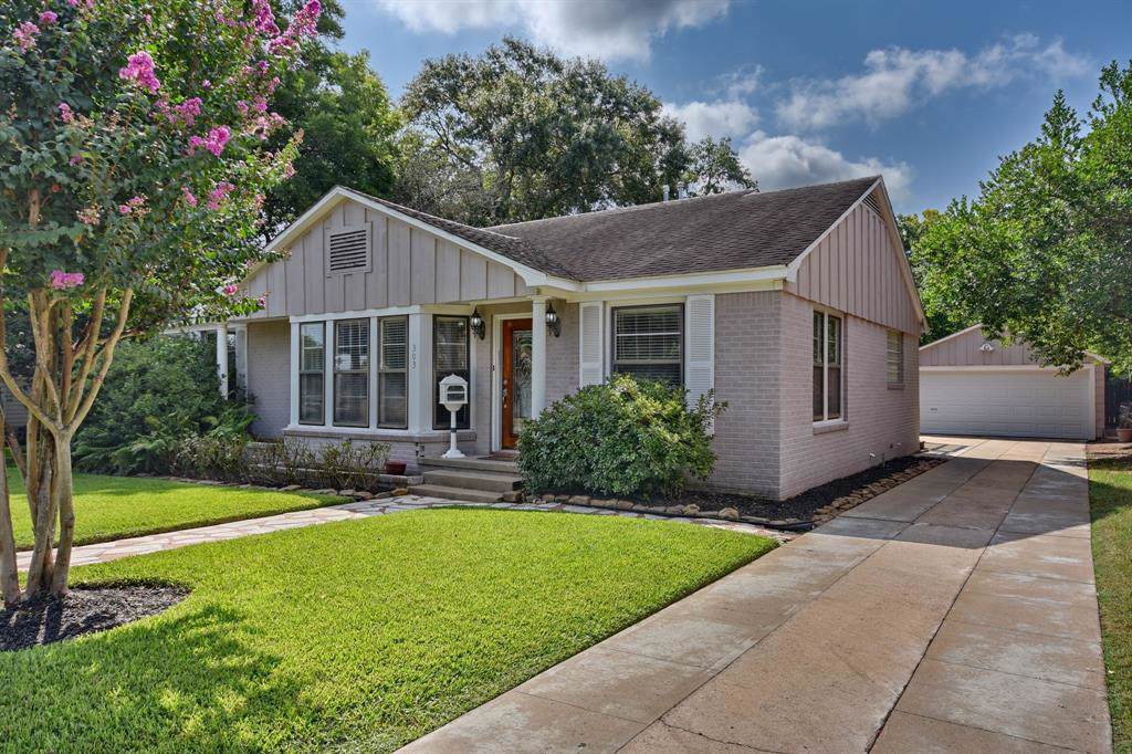 303 Tom Green Street - Photo 1