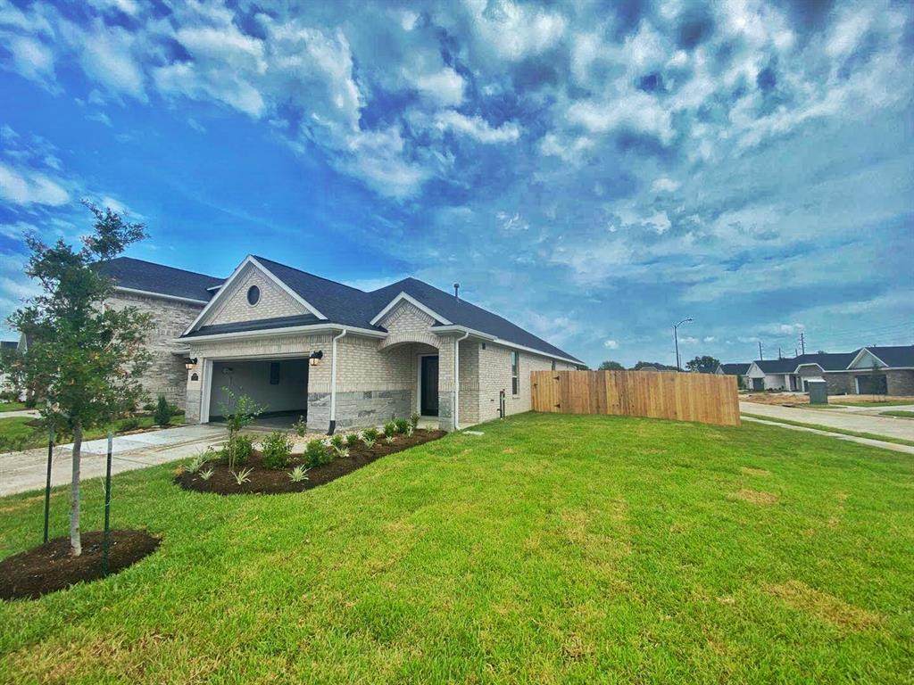31310 Spotted Saddle Hollow - Photo 1