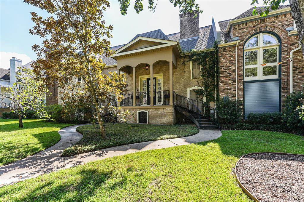 207 Victoria Way - Photo 1