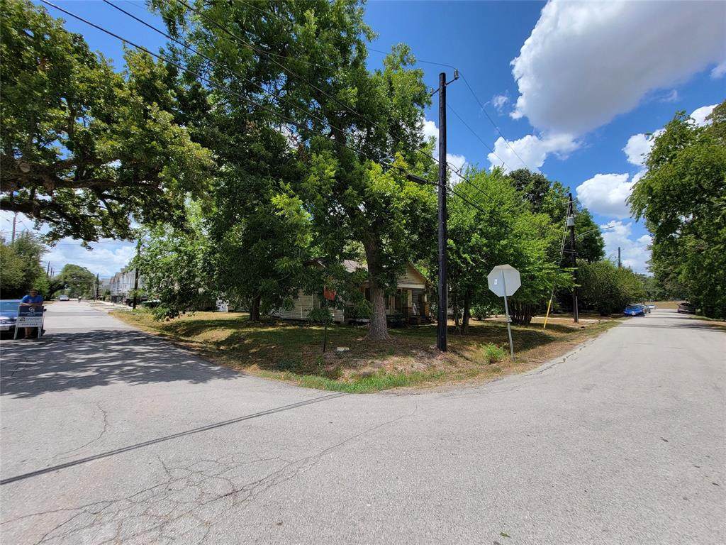 5301 Kansas Street - Photo 1
