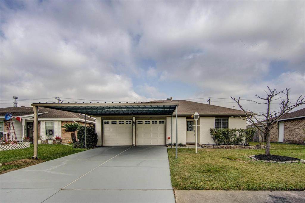 3513 Darling Avenue - Photo 1