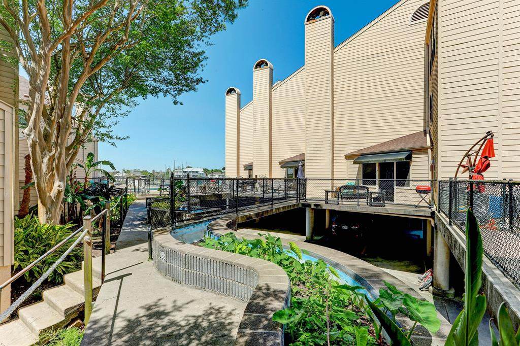 1140 Marina Bay Drive - Photo 1