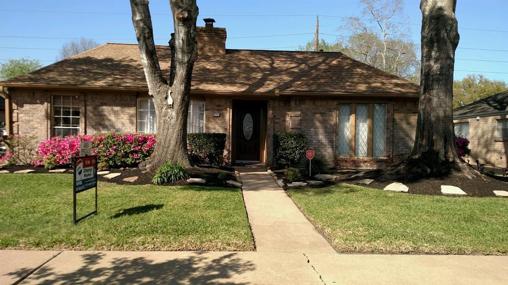 4762 Whispering Falls Drive - Photo 1