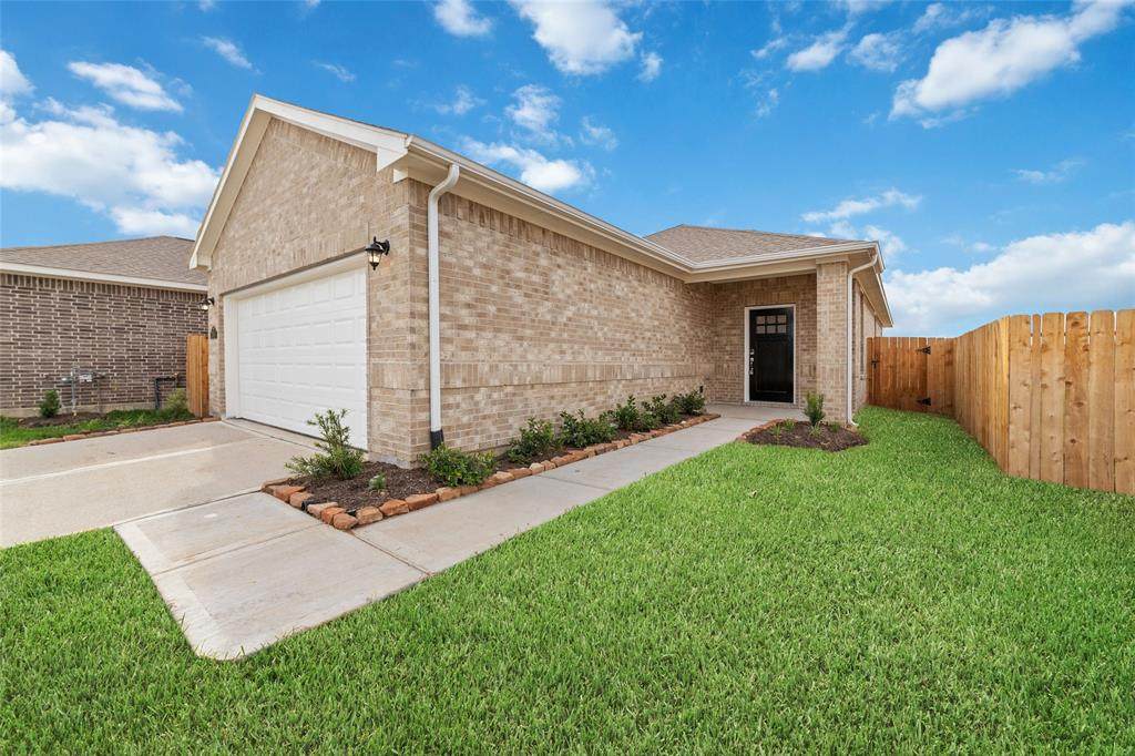 23014 Bright Light Lane - Photo 1