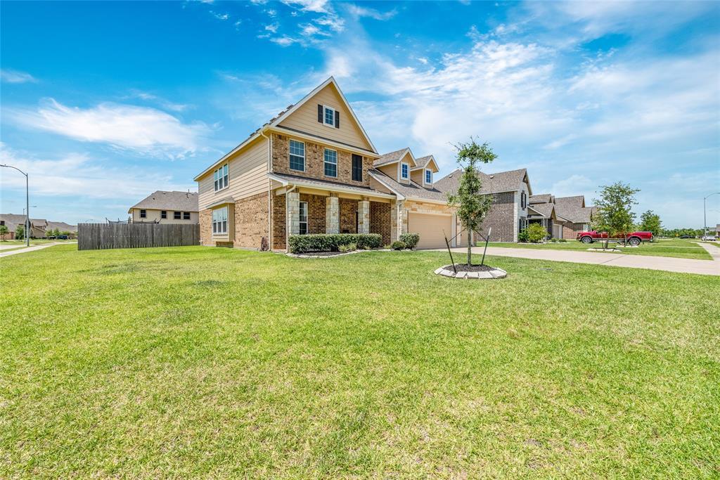 4003 Longwood Drive - Photo 1