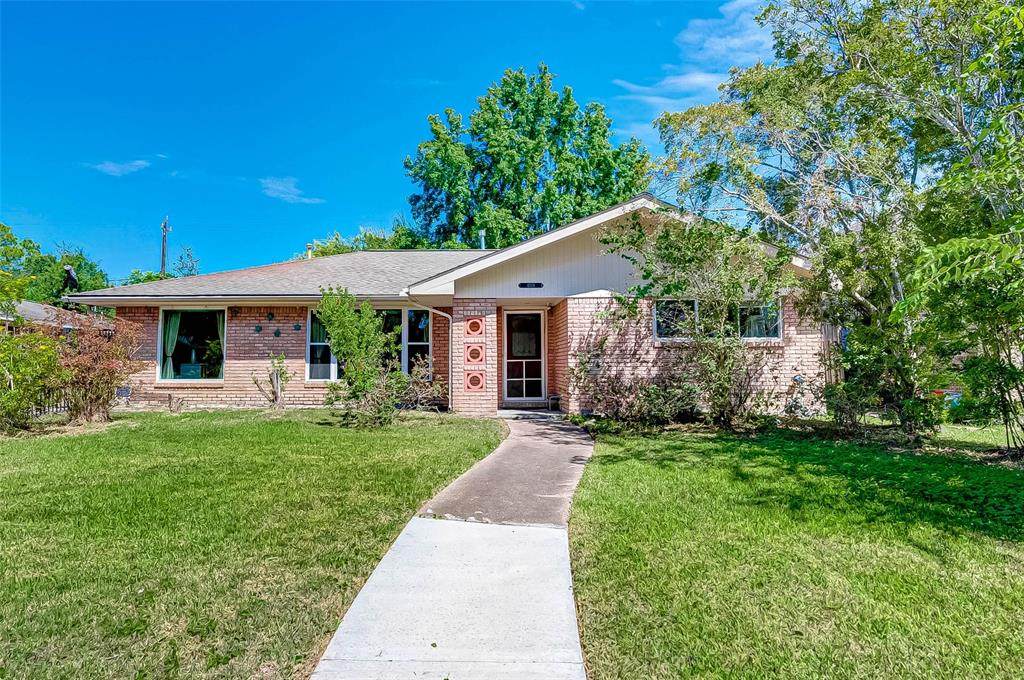4118 Martinshire Drive - Photo 1