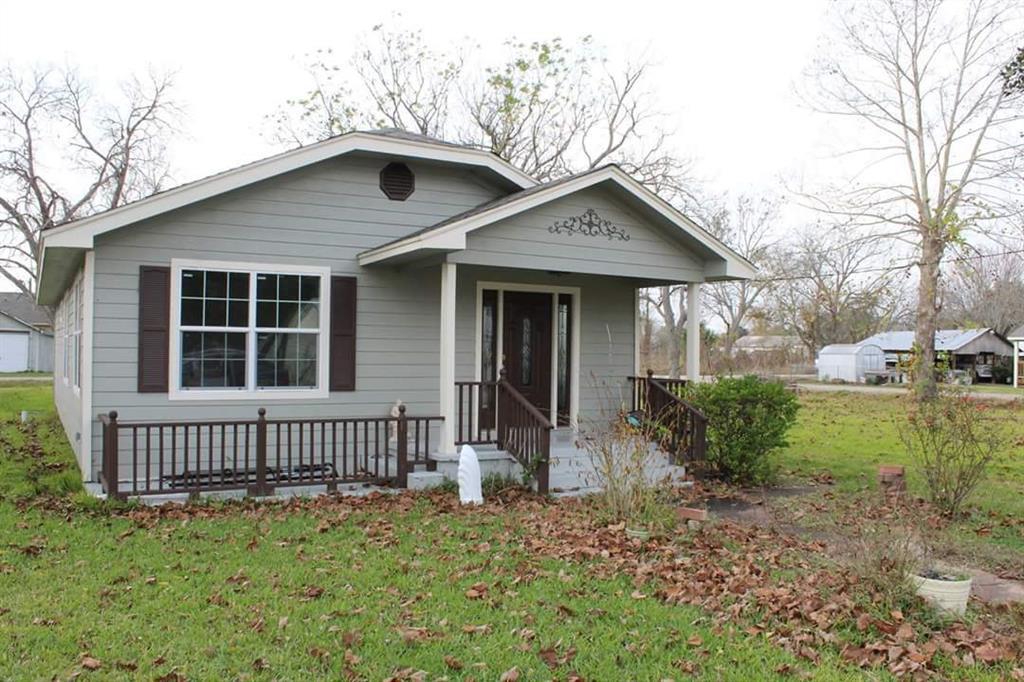704 Texas Avenue - Photo 1