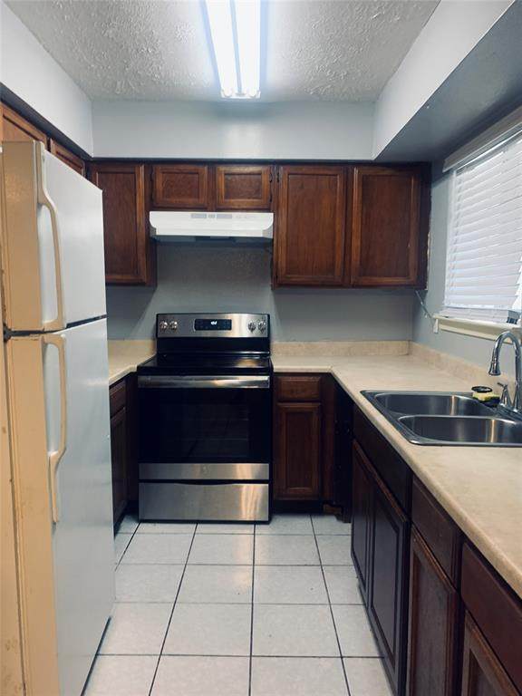 7313 Gulf Freeway - Photo 1