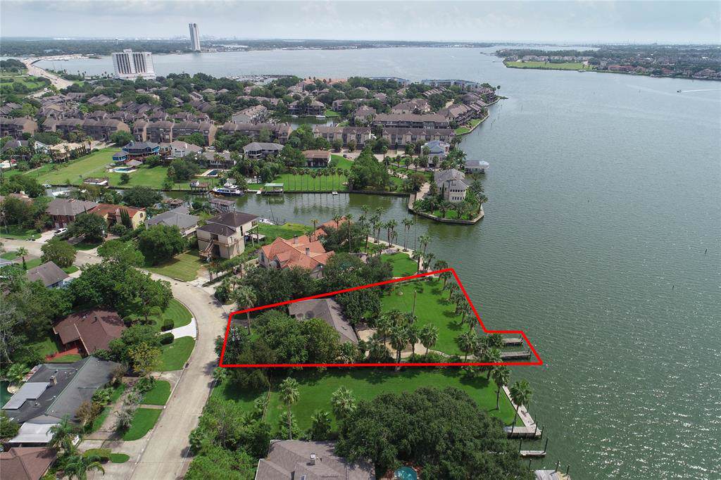 2514 Baycrest Drive - Photo 1