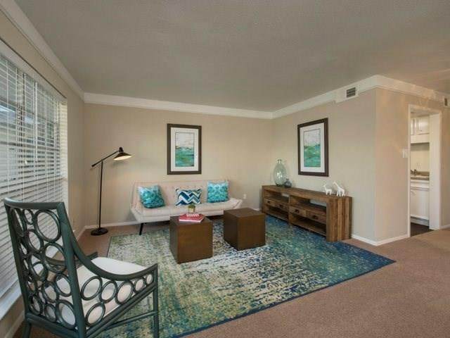 3433 Dallas Street - Photo 1