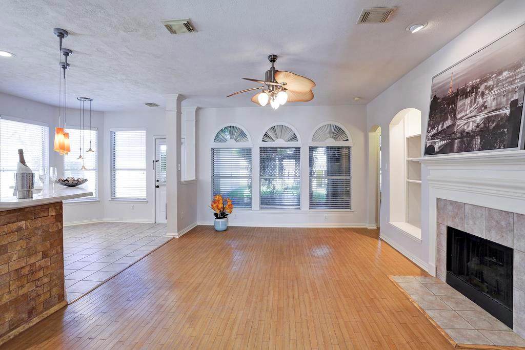 3822 Shady Harbor Drive - Photo 1