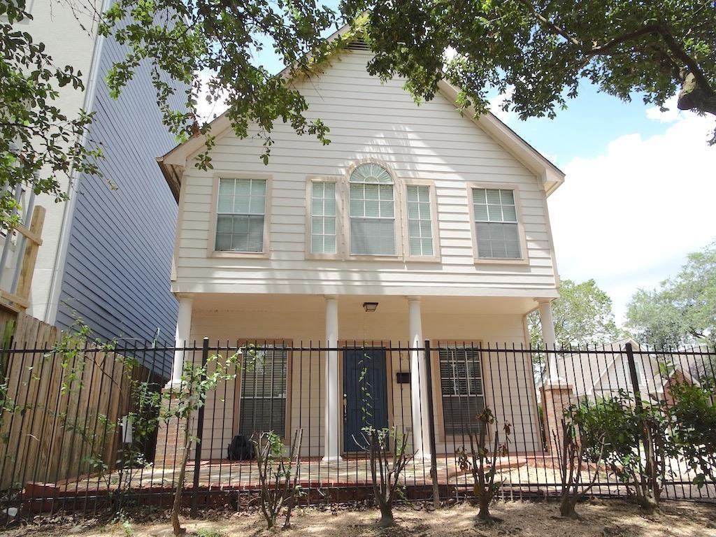 2810 Austin Street - Photo 1