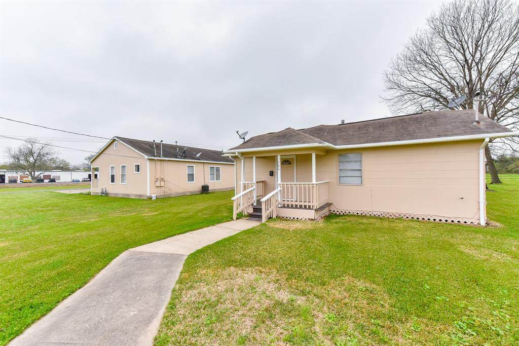 706 Cedar Bayou Road - Photo 1