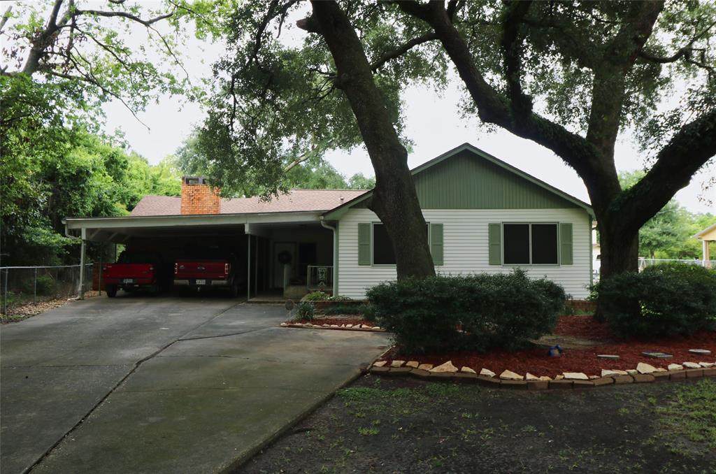1108 Red Bud Street - Photo 1