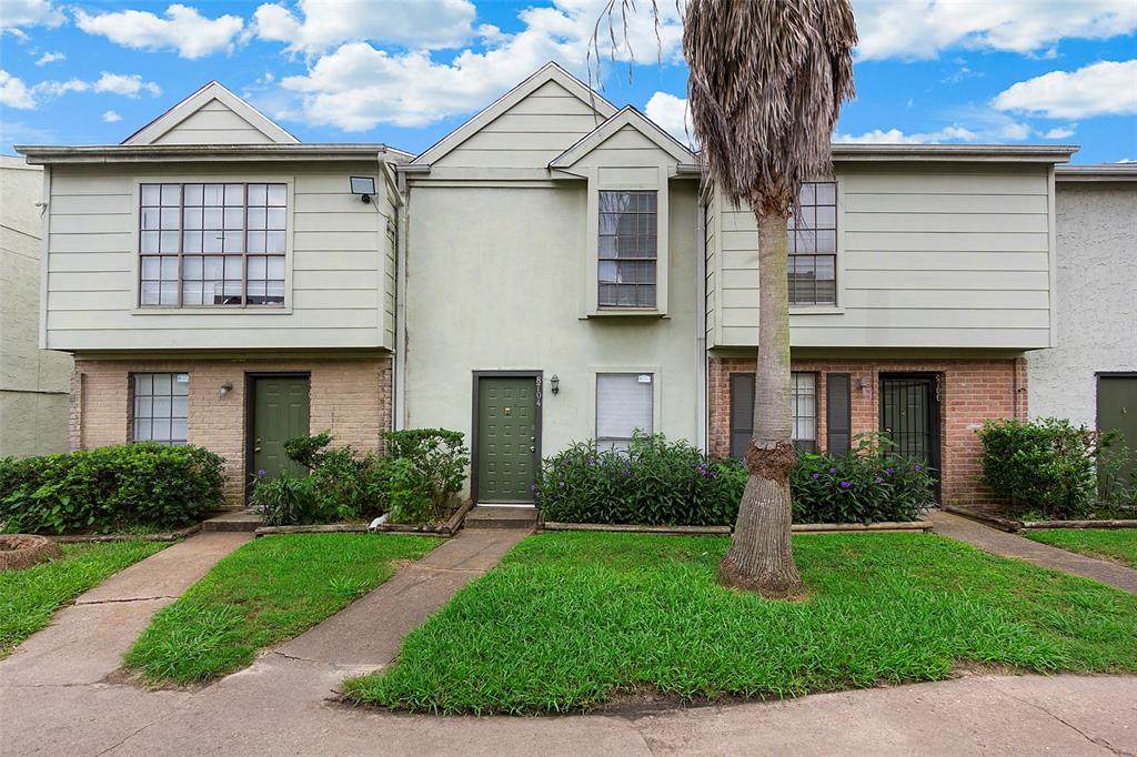 8704 Victorian Village Drive - Photo 1