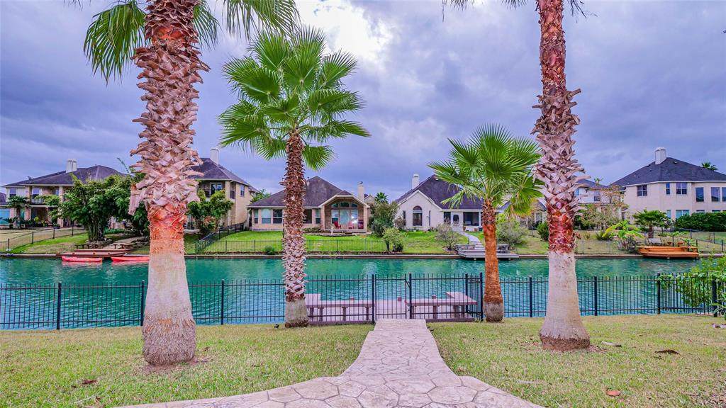 17915 Harbour Bridge Point Drive - Photo 1