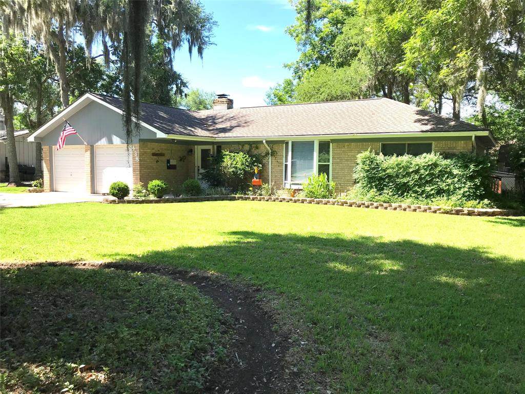438 Southern Oaks Drive - Photo 1