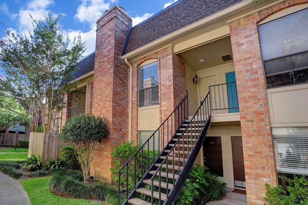 1601 Shepherd Drive - Photo 1