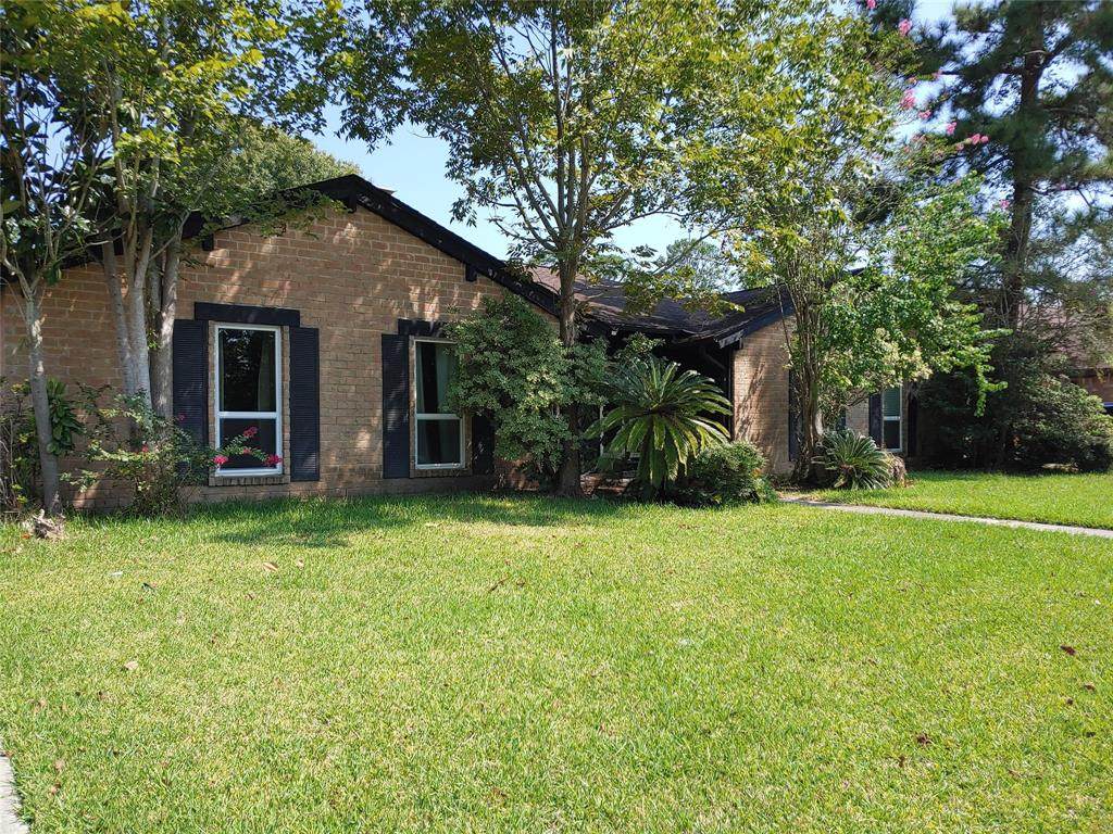 910 Hollow Tree Street - Photo 1