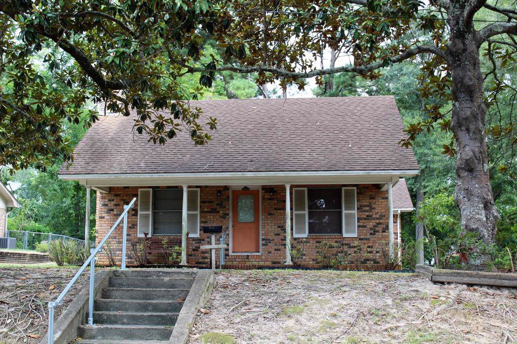 408 Dogwood Street - Photo 1