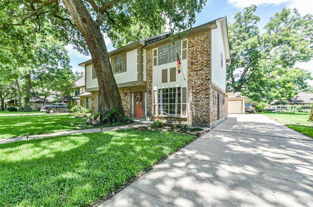 114 Driftwood Drive - Photo 1
