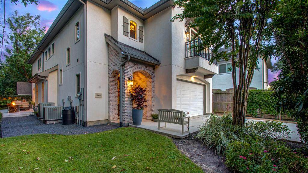 1504 Woodvine Drive - Photo 1