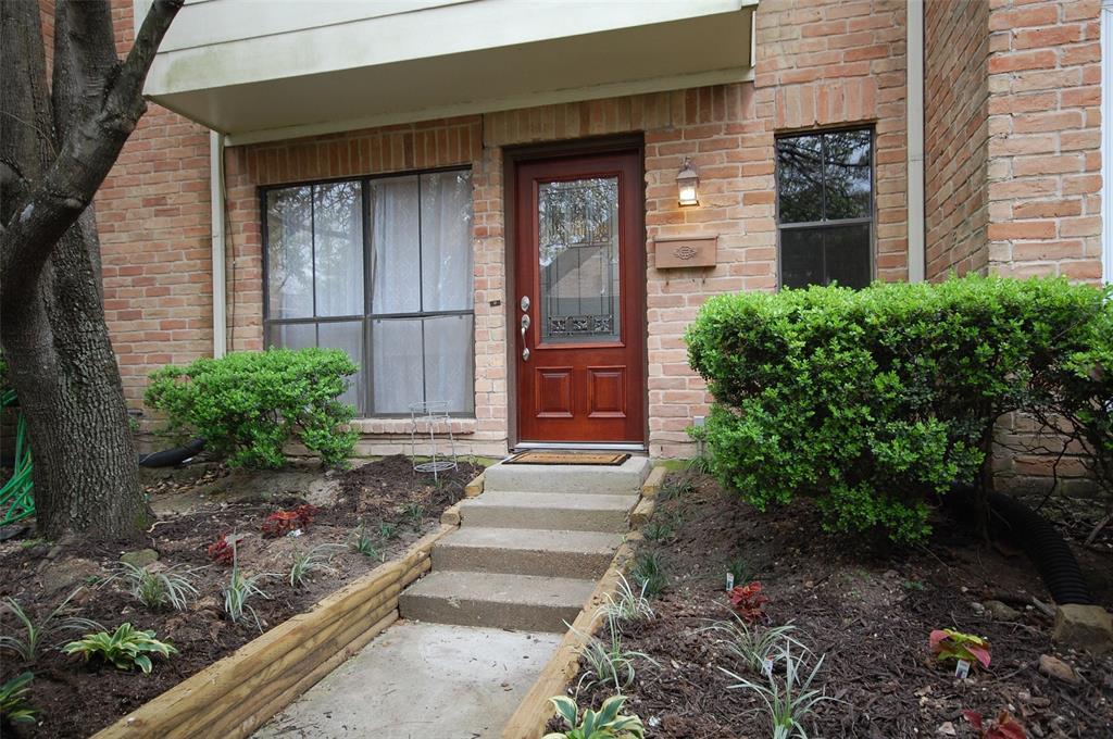 752 Worthshire Street - Photo 1