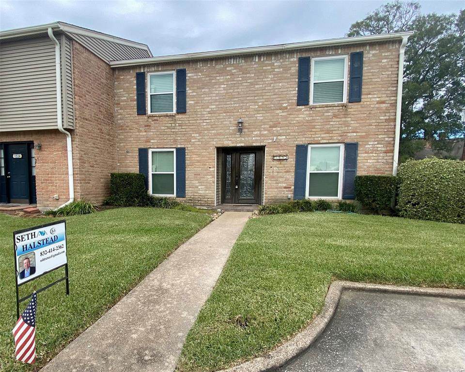 1532 Marshall Woods Drive - Photo 1
