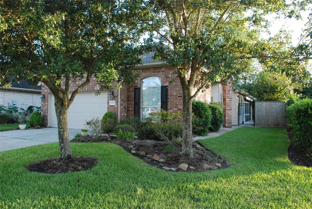 1254 Riviera Circle - Photo 1