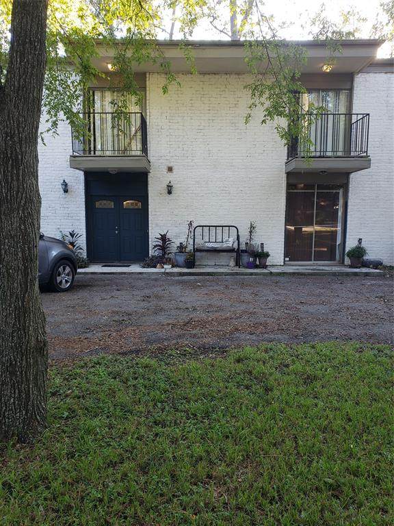 15311 Oaklawn Park Drive - Photo 1