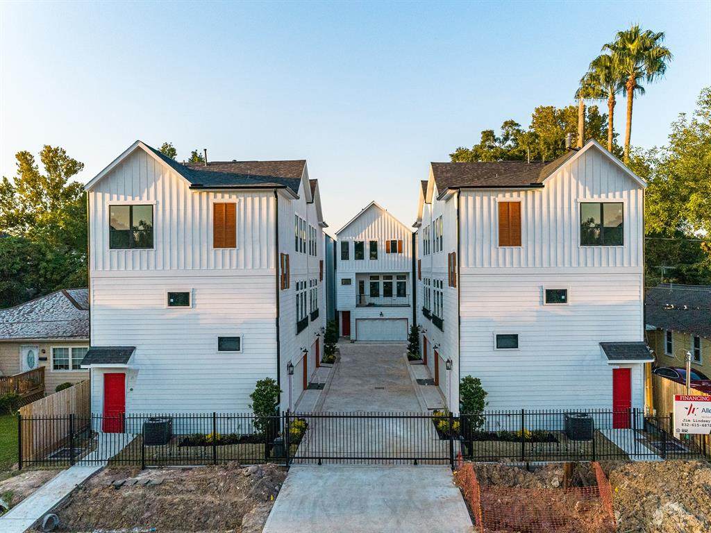 902 Martin Street - Photo 1
