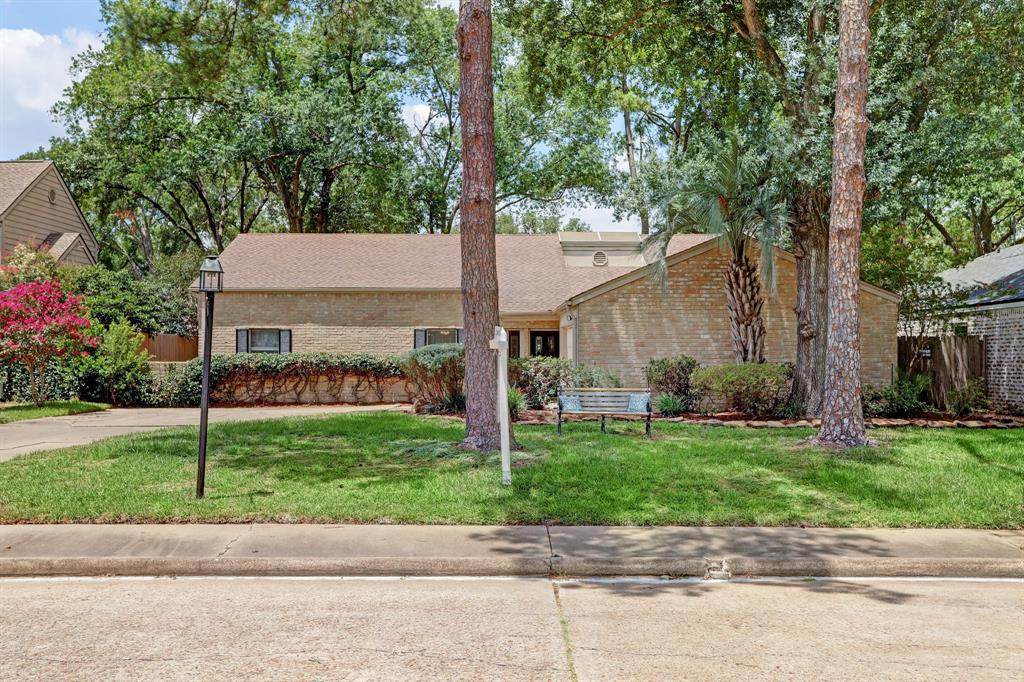 10210 Burgoyne Road - Photo 1