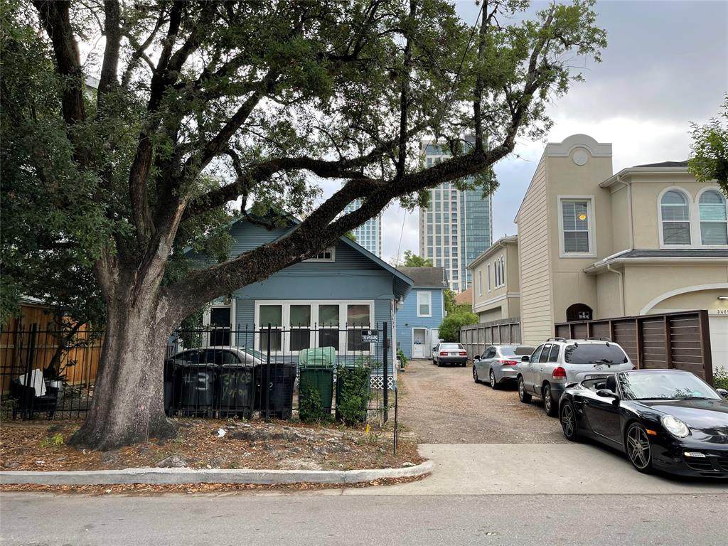 3403 Yupon Street - Photo 1