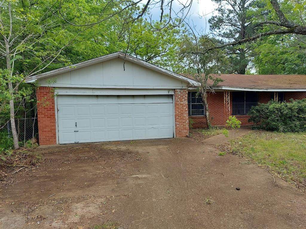 741 County Road 1224 - Photo 1