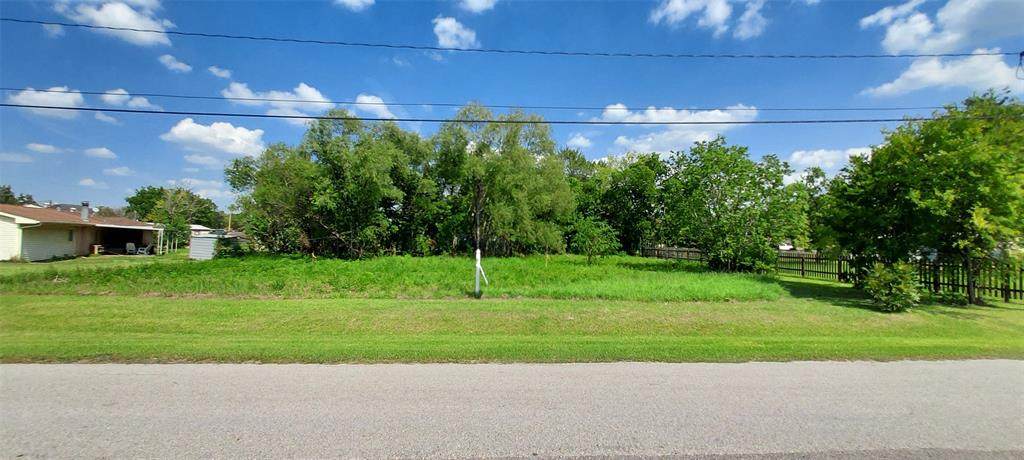 13205 Wilke Rd - Photo 1
