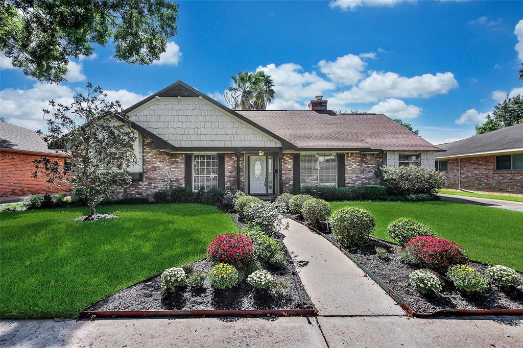 7619 Braesglen Drive - Photo 1