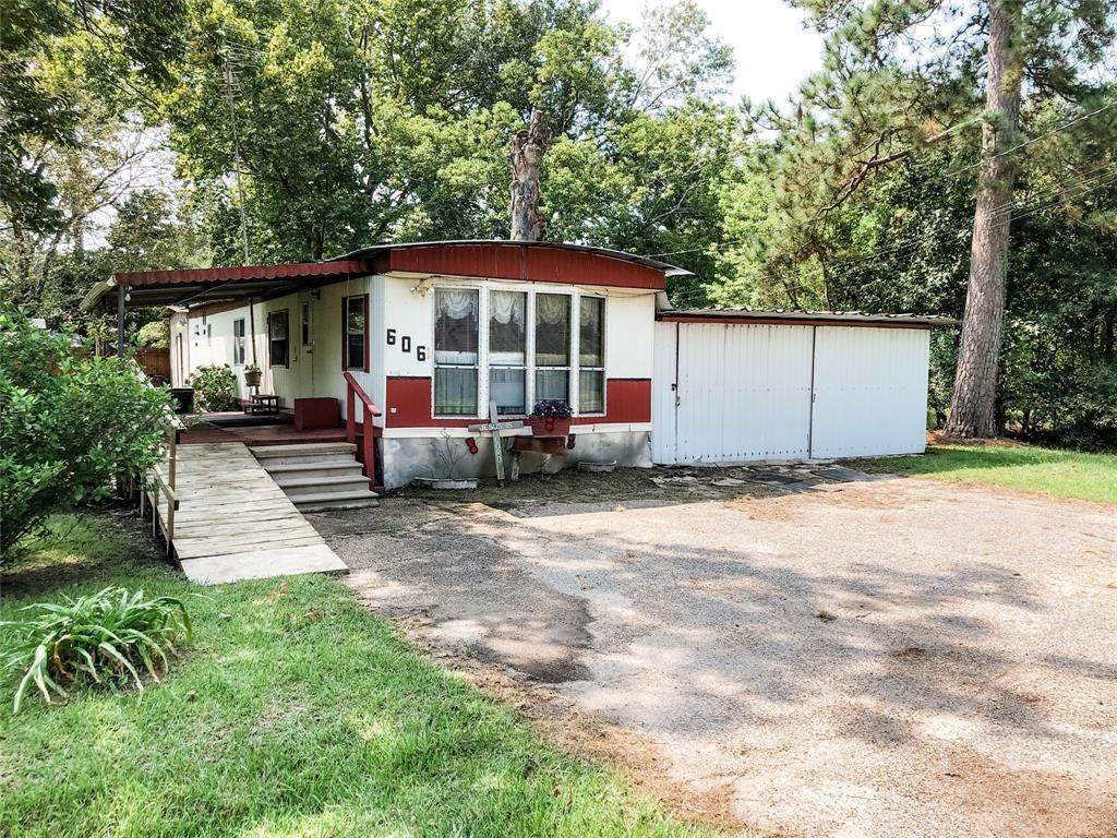 606 1/2 Southline Street - Photo 1