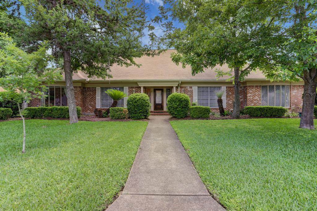 8111 De Leon - Photo 1