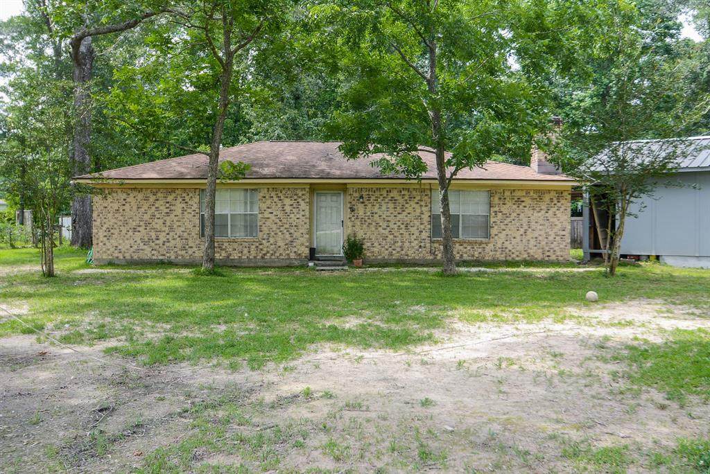 137 County Road 3732 - Photo 1