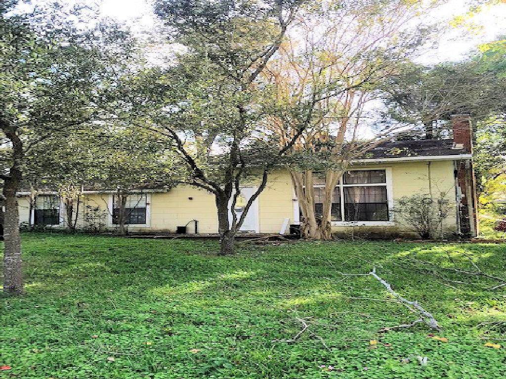 713 Yaupon Street - Photo 1