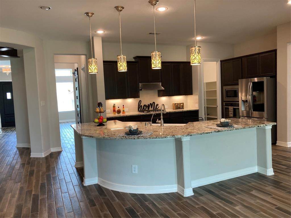 6018 Fairway Shores Lane - Photo 1