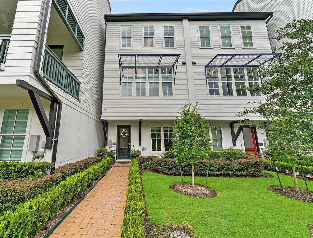 819 Paige Street - Photo 1