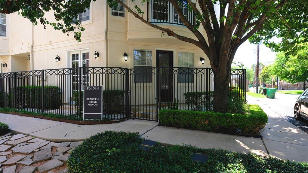 105 Detering Street - Photo 1
