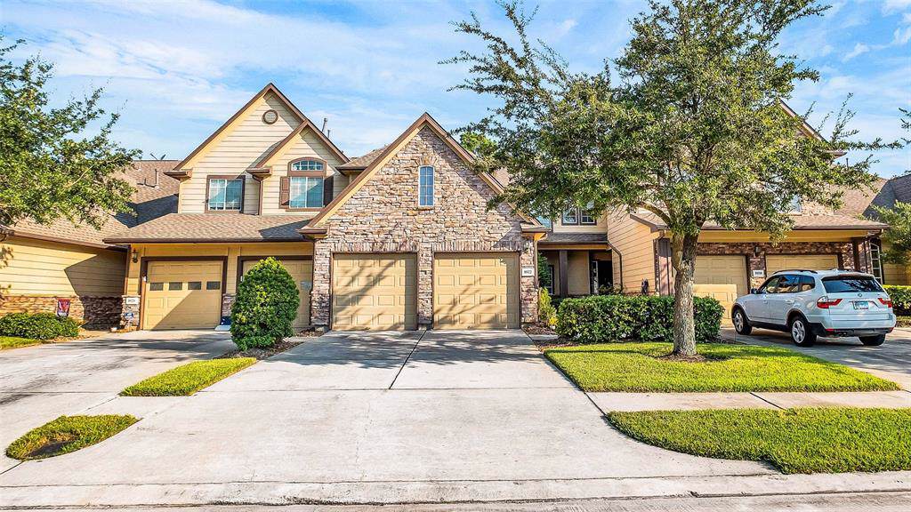 8022 Loyel Pointe Drive - Photo 1