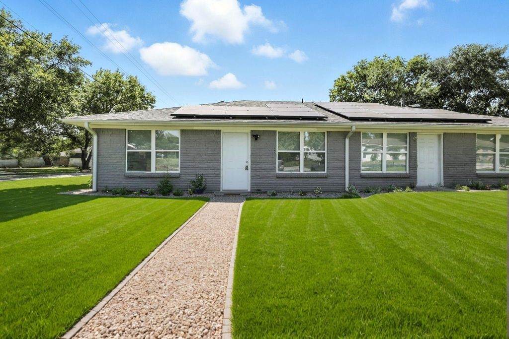 716 Hargest Street - Photo 1