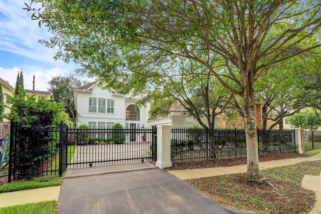 5345 Navarro Street - Photo 1