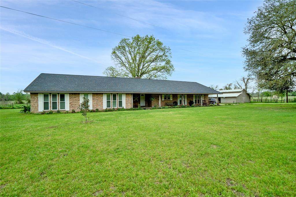 975 Fm 1696 Road - Photo 1